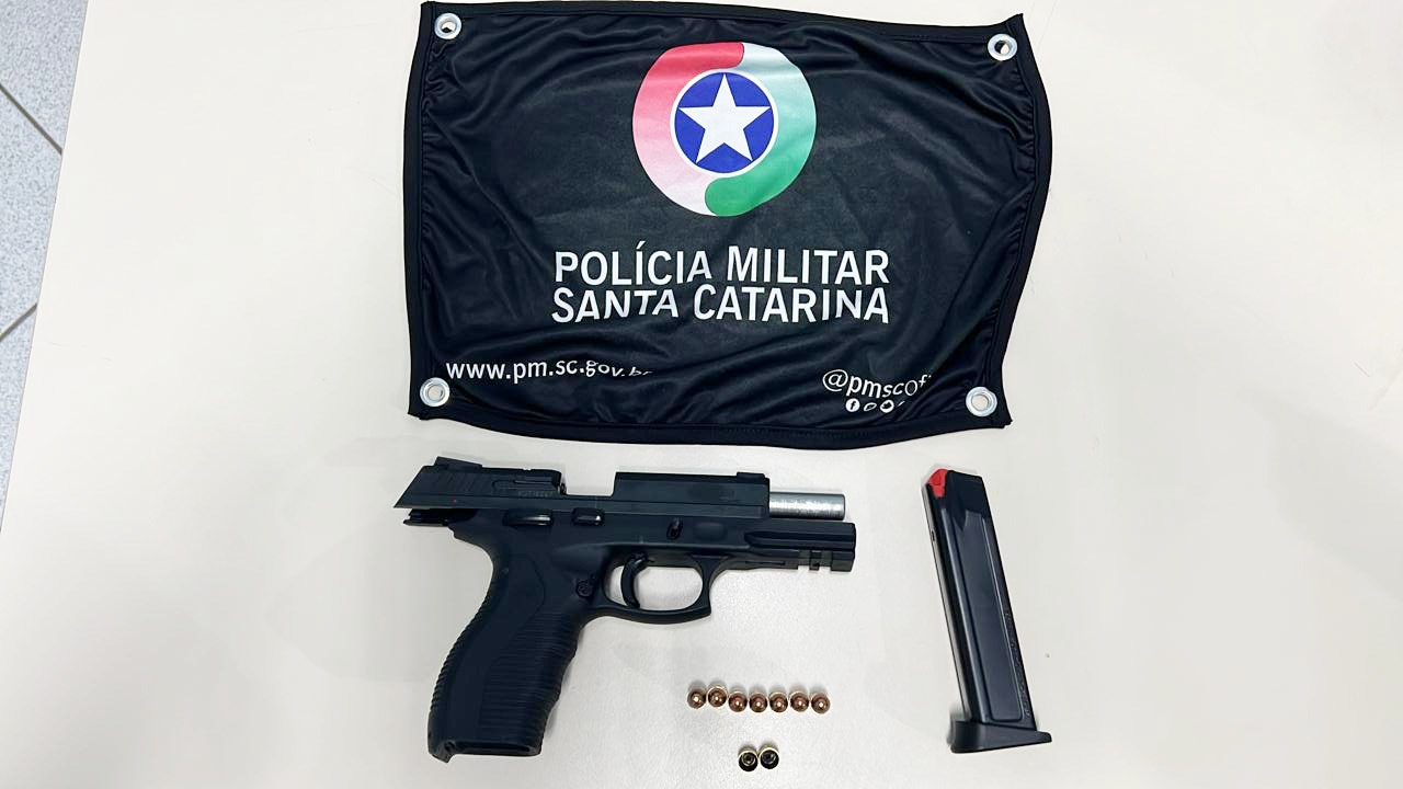 PM apreende armas de grosso calibre em Santo Antônio da Platina